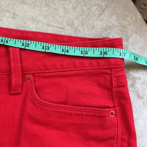 LN! LOFT *Original* Red Cuffed Jeans Shorts Sz 10 - Picture 8 of 11